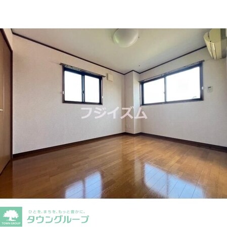 ラ・ファミリアの物件内観写真